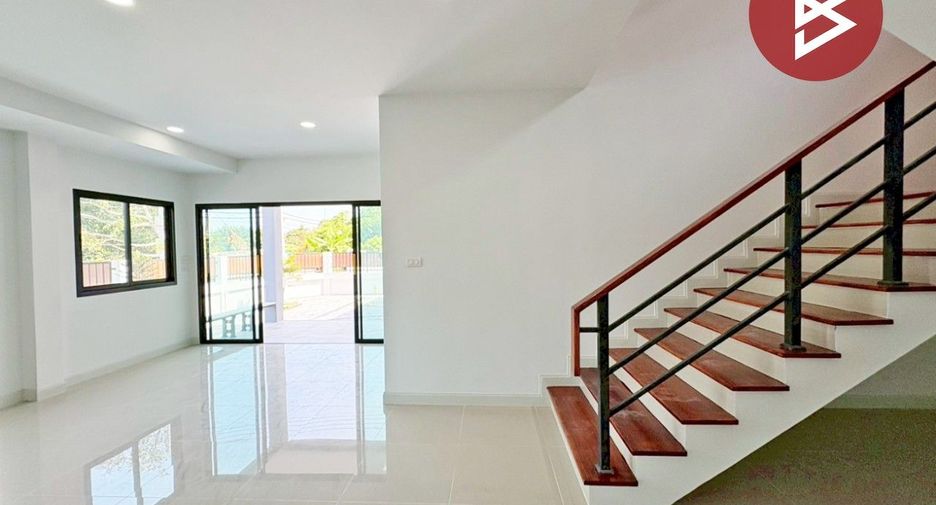 For sale 4 bedrooms house in Sam Phran, Nakhon Pathom