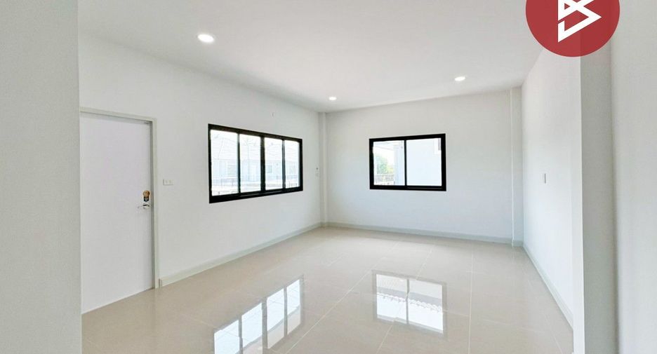 For sale 4 bedrooms house in Sam Phran, Nakhon Pathom