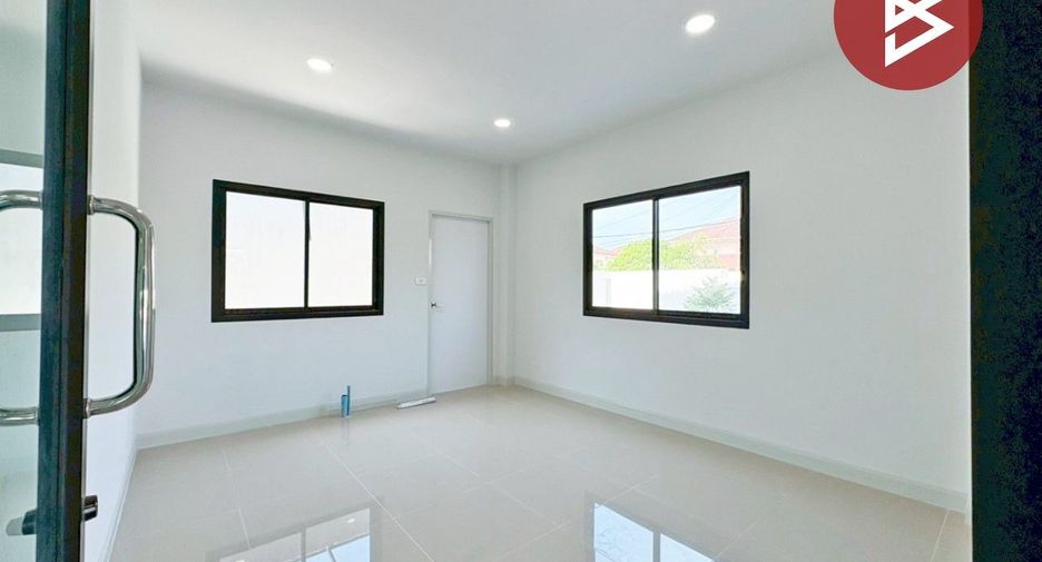 For sale 4 bedrooms house in Sam Phran, Nakhon Pathom
