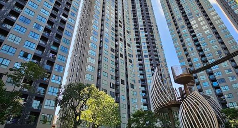 À vendre 1 chambre condo à Bang Na, Bangkok