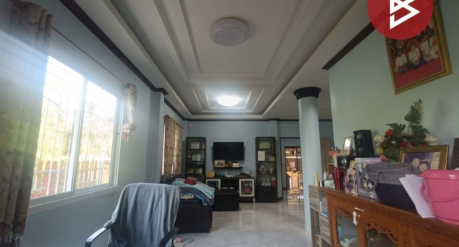 For sale 4 bedrooms house in Mueang Chanthaburi, Chanthaburi