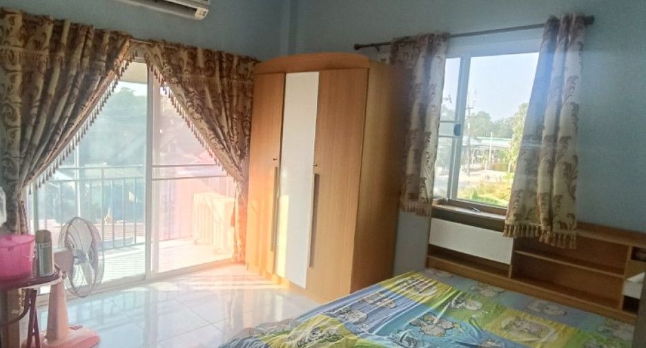 For sale 4 bedrooms house in Mueang Chanthaburi, Chanthaburi