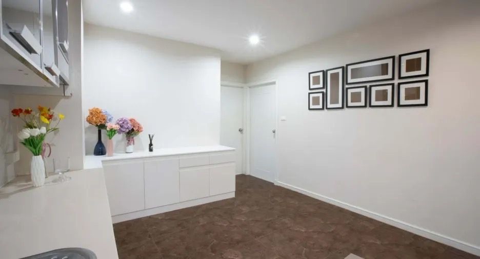 For sale 2 bedrooms condo in Bang Rak, Bangkok