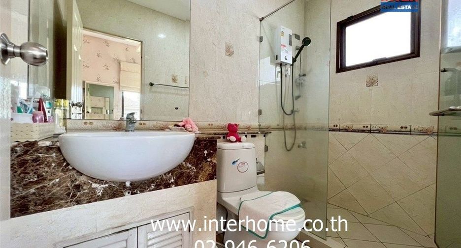 For sale 3 ベッドルーム house in Khan Na Yao, Bangkok