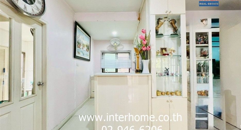 For sale 3 ベッドルーム house in Khan Na Yao, Bangkok