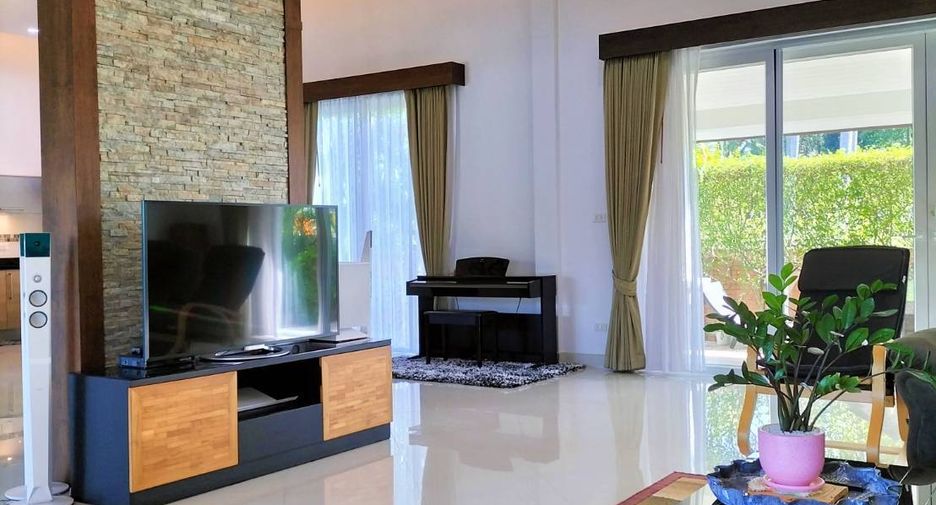 For rent 3 bedrooms villa in Bang Lamung, Chonburi