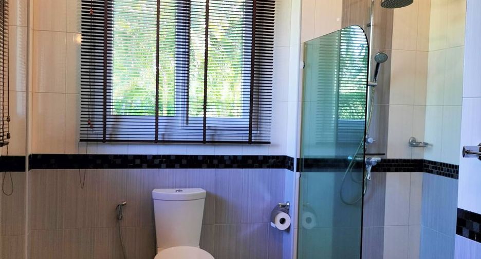 For rent 3 bedrooms villa in Bang Lamung, Chonburi