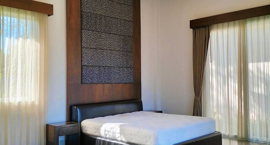 For rent 3 bedrooms villa in Bang Lamung, Chonburi