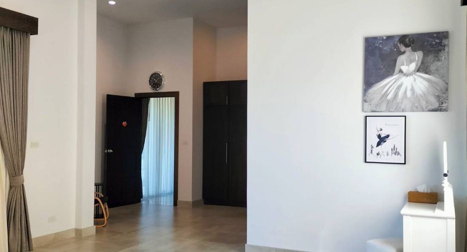 For rent 3 bedrooms villa in Bang Lamung, Chonburi