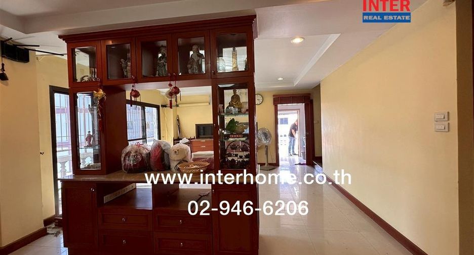 Local comercial en venta de 3 habitaciones en Bang Khun Thian, Bangkok