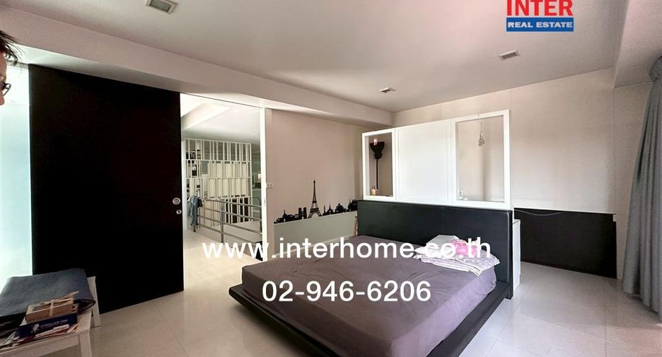 Local comercial en venta de 3 habitaciones en Bang Khun Thian, Bangkok