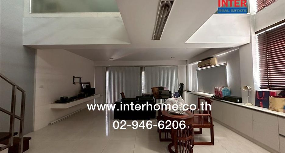 Local comercial en venta de 3 habitaciones en Bang Khun Thian, Bangkok