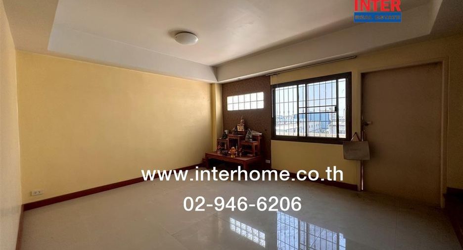 Local comercial en venta de 3 habitaciones en Bang Khun Thian, Bangkok
