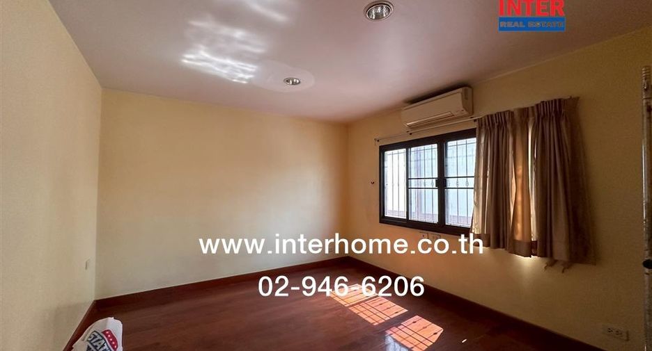 Local comercial en venta de 3 habitaciones en Bang Khun Thian, Bangkok
