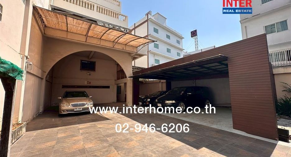 Local comercial en venta de 3 habitaciones en Bang Khun Thian, Bangkok