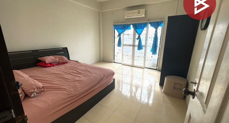 For sale 3 ベッドルーム retail Space in Si Racha, Chonburi