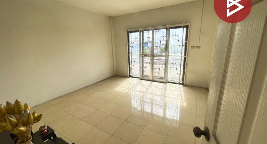 For sale 3 ベッドルーム retail Space in Si Racha, Chonburi