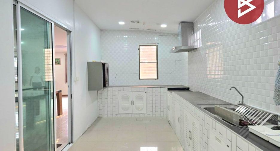 出售 3 卧室 独立屋 在 Bang Sao Thong, Samut Prakan