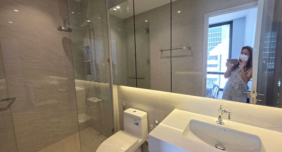 For sale 2 bedrooms condo in Pathum Wan, Bangkok