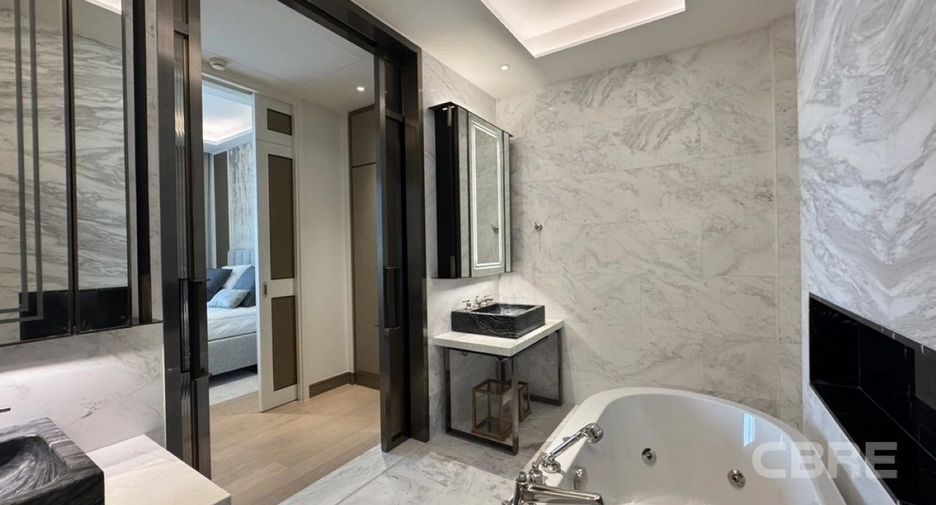 For sale 2 ベッドルーム condo in Khlong San, Bangkok