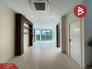 Casa en venta de 4 habitaciones en Prawet, Bangkok