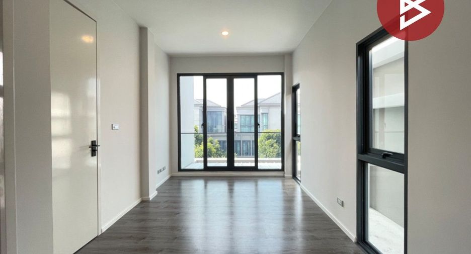 For sale 4 bedrooms house in Prawet, Bangkok