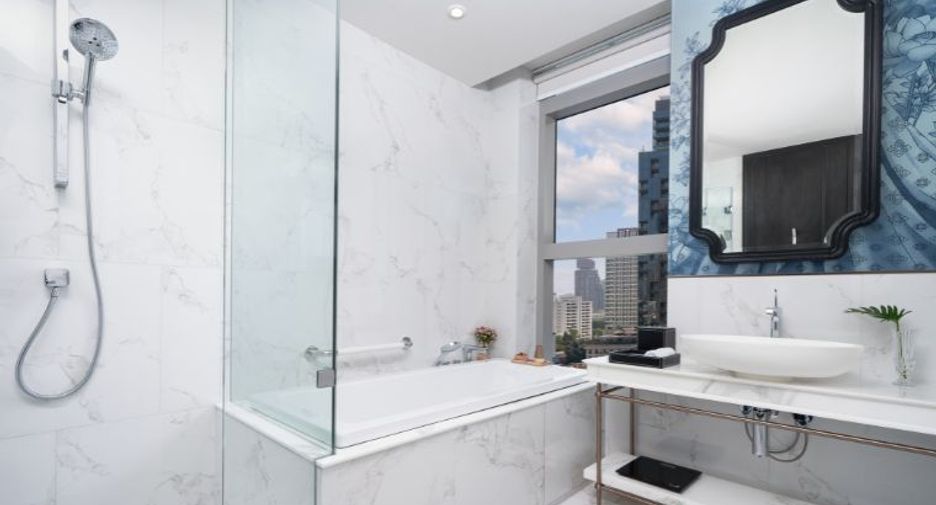 Apartamento con servicios en alquiler de 2 habitaciones en Khlong Toei, Bangkok