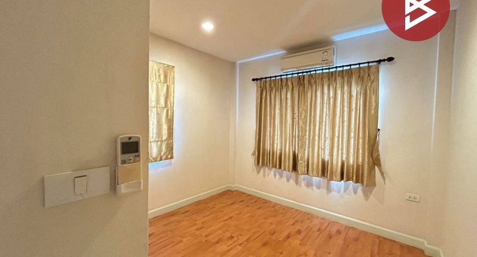 À vendre 4 chambres maison à Saphan Sung, Bangkok
