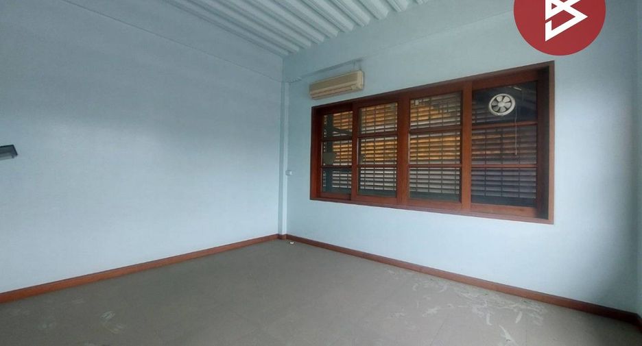For sale 11 bedrooms retail Space in Phra Pradaeng, Samut Prakan