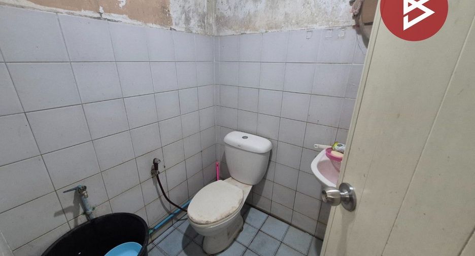 For sale 4 bedrooms townhouse in Thanyaburi, Pathum Thani
