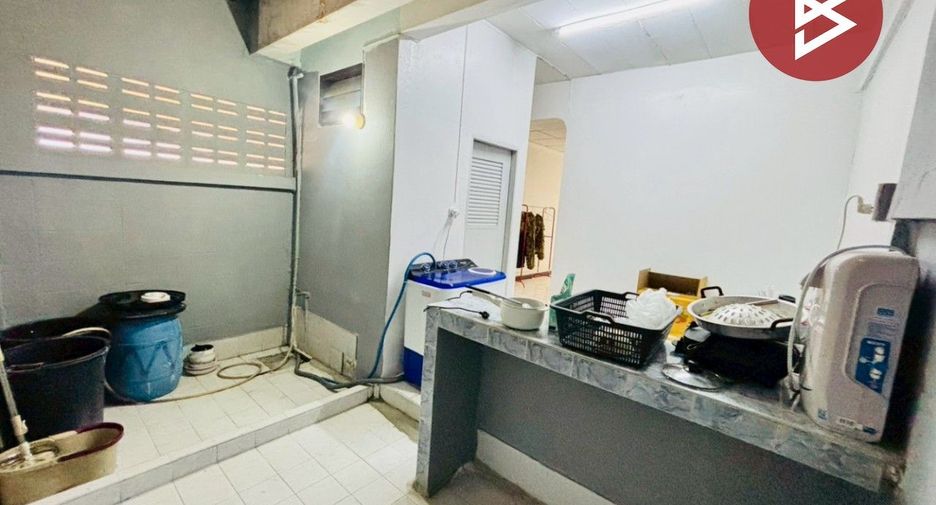 For sale 2 bedrooms townhouse in Si Racha, Chonburi