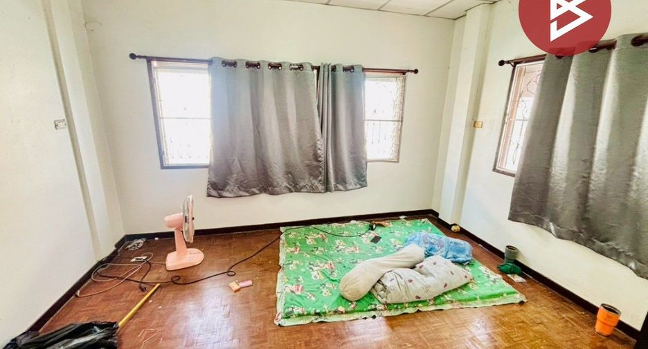 For sale 2 bedrooms townhouse in Si Racha, Chonburi