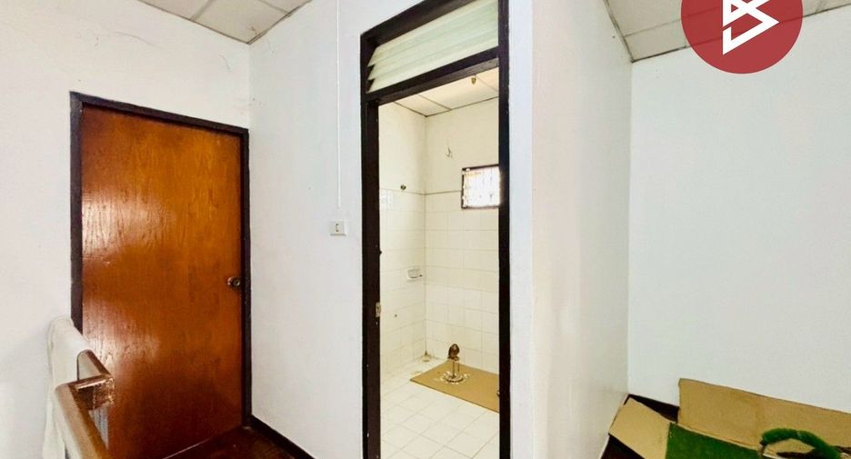 For sale 2 bedrooms townhouse in Si Racha, Chonburi