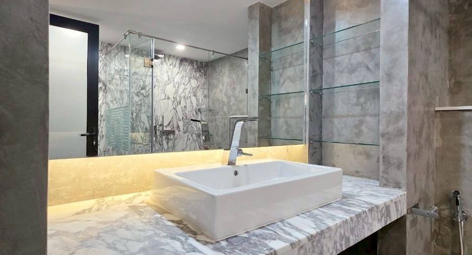 Condo en alquiler de 1 habitaciones en Sathon, Bangkok