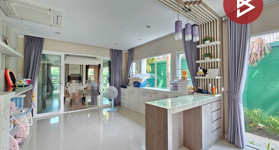For sale 4 bedrooms house in Mueang Chon Buri, Chonburi