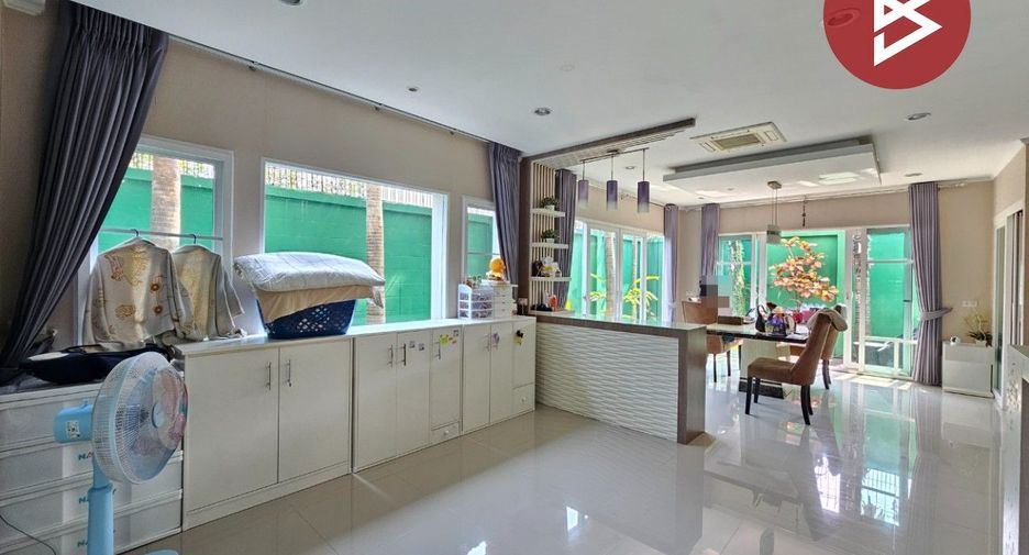 For sale 4 bedrooms house in Mueang Chon Buri, Chonburi