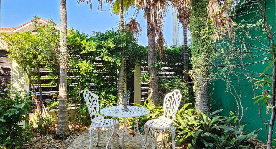 For sale 4 bedrooms house in Mueang Chon Buri, Chonburi