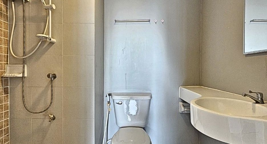 出售 1 卧室 公寓 在 Mueang Chon Buri, Chon Buri