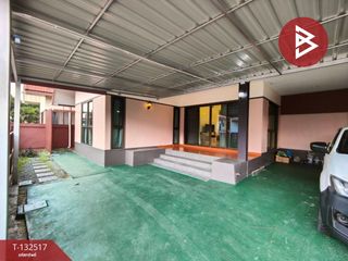 For sale 3 bedrooms house in Mueang Nakhon Pathom, Nakhon Pathom