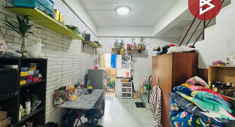 For sale 2 bedrooms townhouse in Mueang Samut Prakan, Samut Prakan