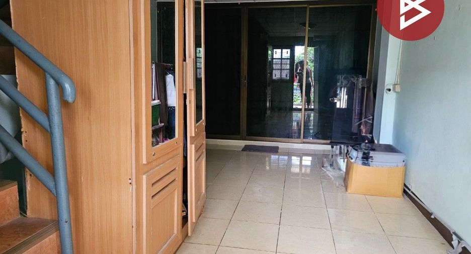 For sale 3 bedrooms retail Space in Phra Pradaeng, Samut Prakan