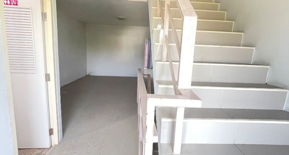 For sale 3 bedrooms retail Space in Mueang Chon Buri, Chonburi
