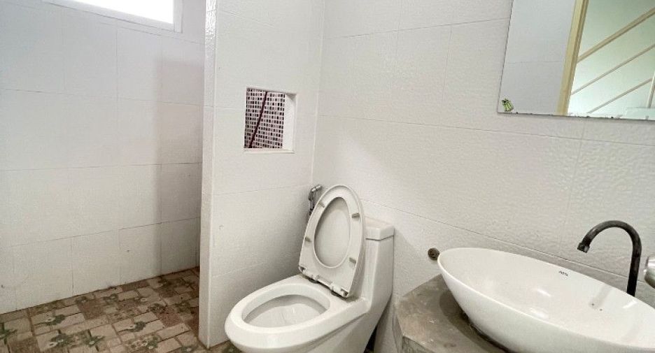 For sale 3 bedrooms retail Space in Mueang Chon Buri, Chonburi