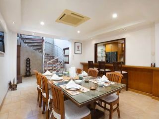 Reihenhaus zur Miete und zum Kauf mit 4 Zimmer in Watthana, Bangkok