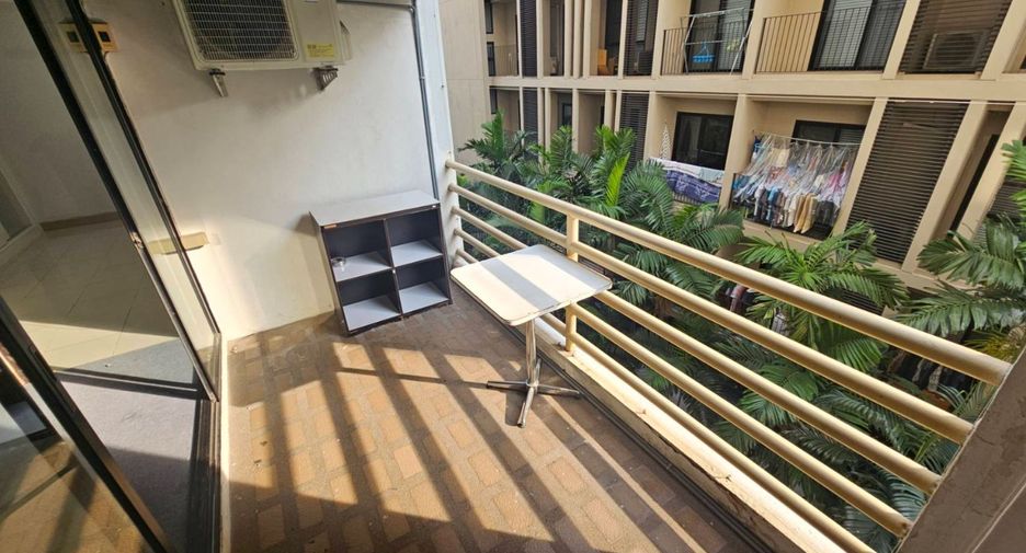 For rent 2 bedrooms condo in Phra Khanong, Bangkok