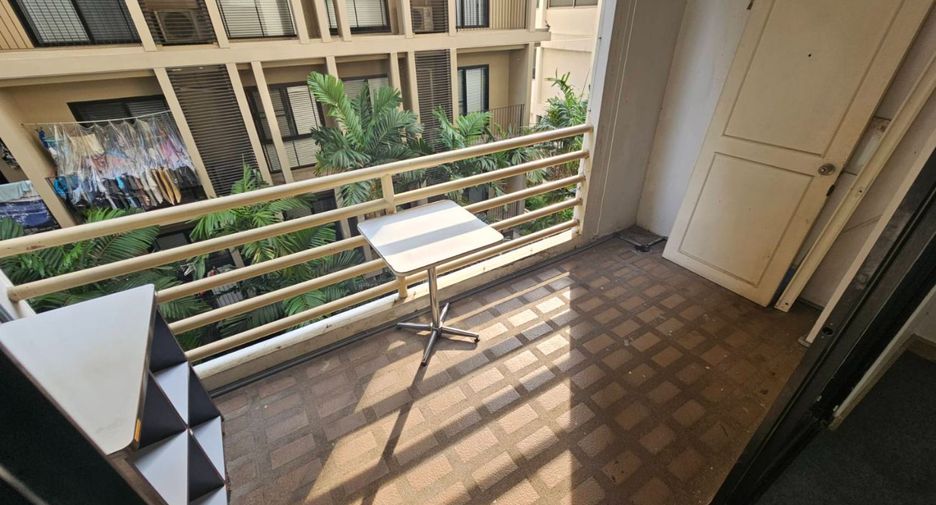 For rent 2 bedrooms condo in Phra Khanong, Bangkok