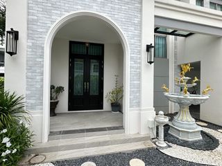 Haus zur Miete mit 4 Zimmer in Lat Krabang, Bangkok