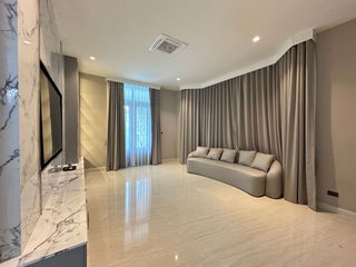 Haus zur Miete mit 4 Zimmer in Lat Krabang, Bangkok