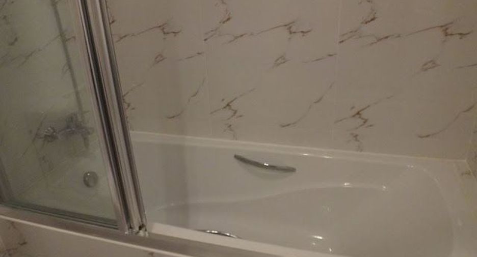 For rent 2 bedrooms condo in Bang Rak, Bangkok
