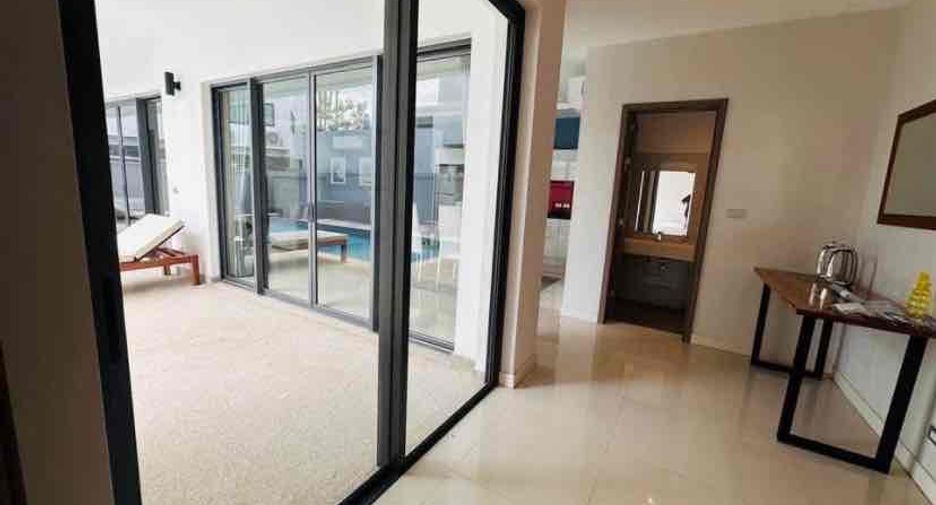 For rent 2 bedrooms villa in Bang Lamung, Chonburi